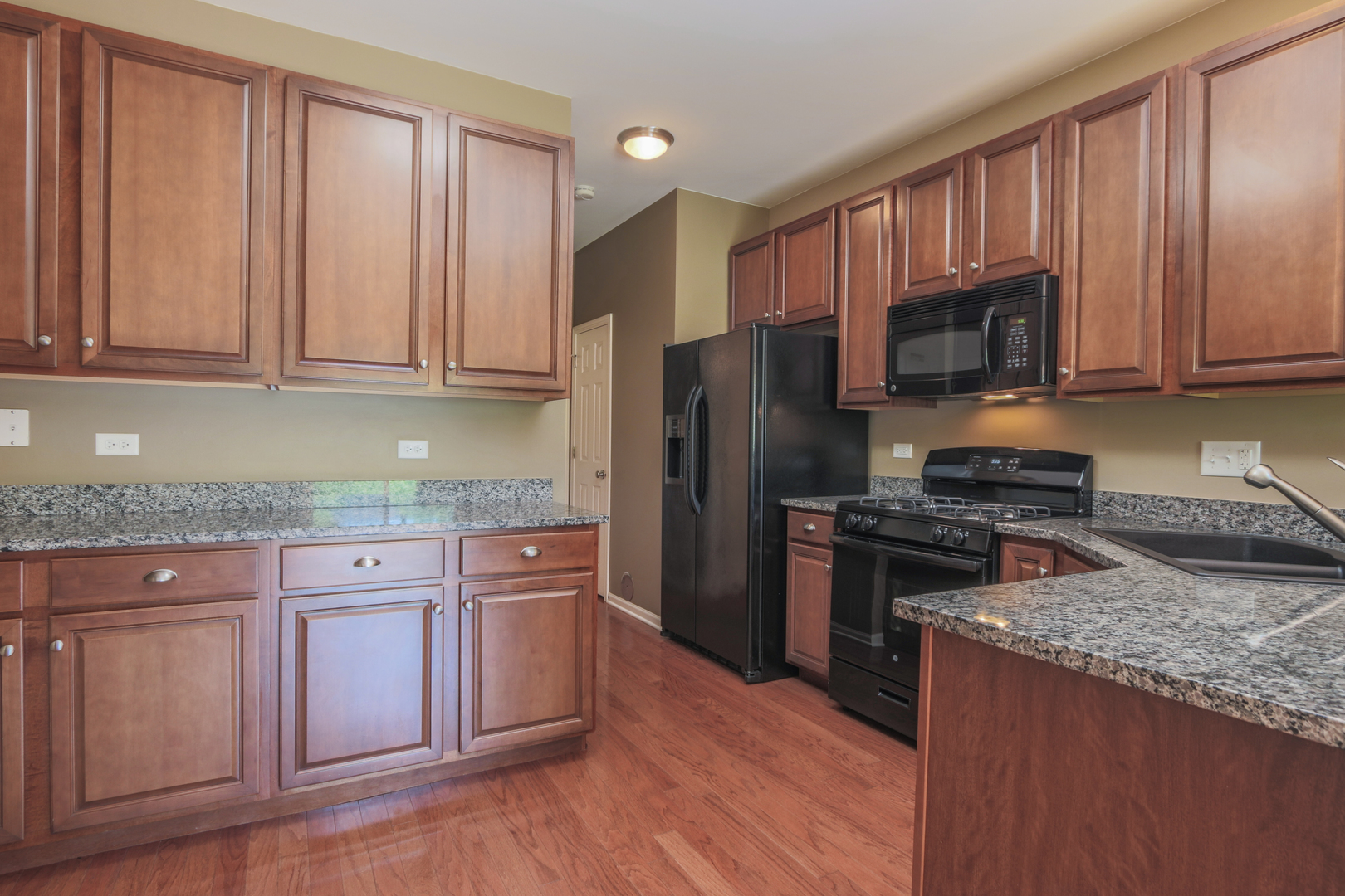 3952 Pratt Street Plano, IL 60545 - Photo 9 of 25