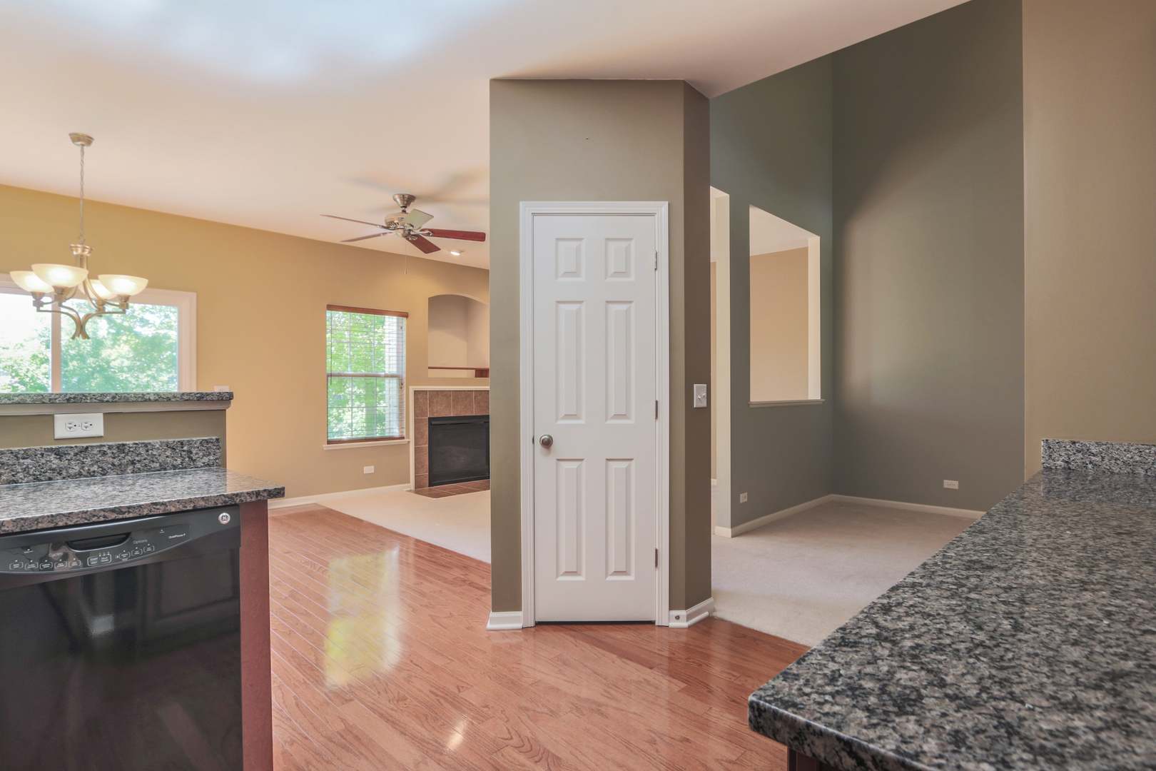 3952 Pratt Street Plano, IL 60545 - Photo 10 of 25