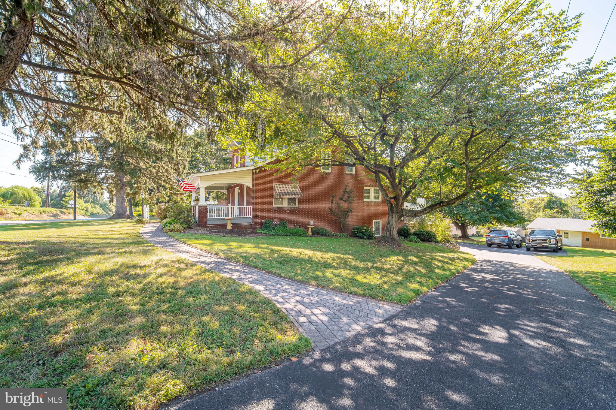 2178 Springwood Road York, PA 17403 - Photo 3 of 39 Gallery Image 3