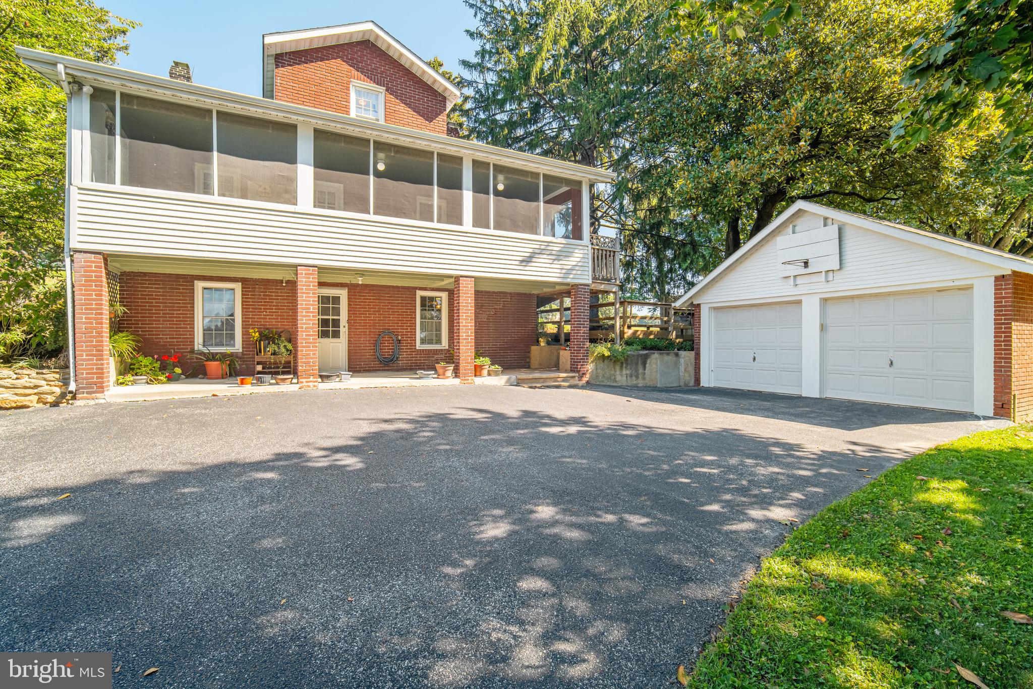 2178 Springwood Road York, PA 17403 - Photo 5 of 39 Gallery Image 5
