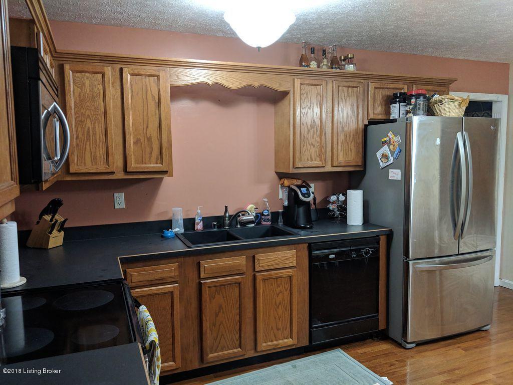 10001 Rimfire Road Louisville, KY 40291 - Photo 6 of 24 29