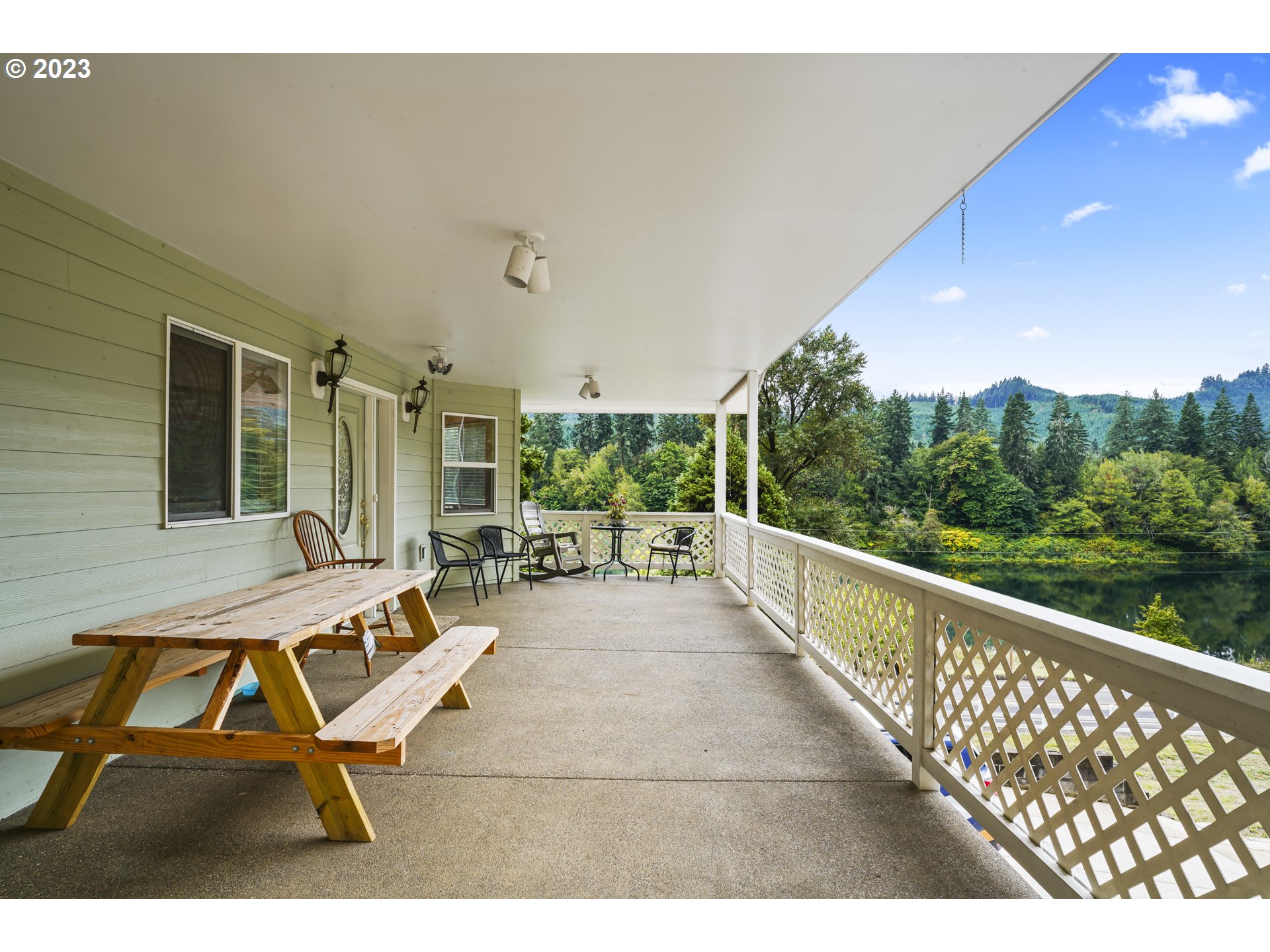 18057 Tyee Road Umpqua, OR 97486 - Photo 10 of 44 Porch
