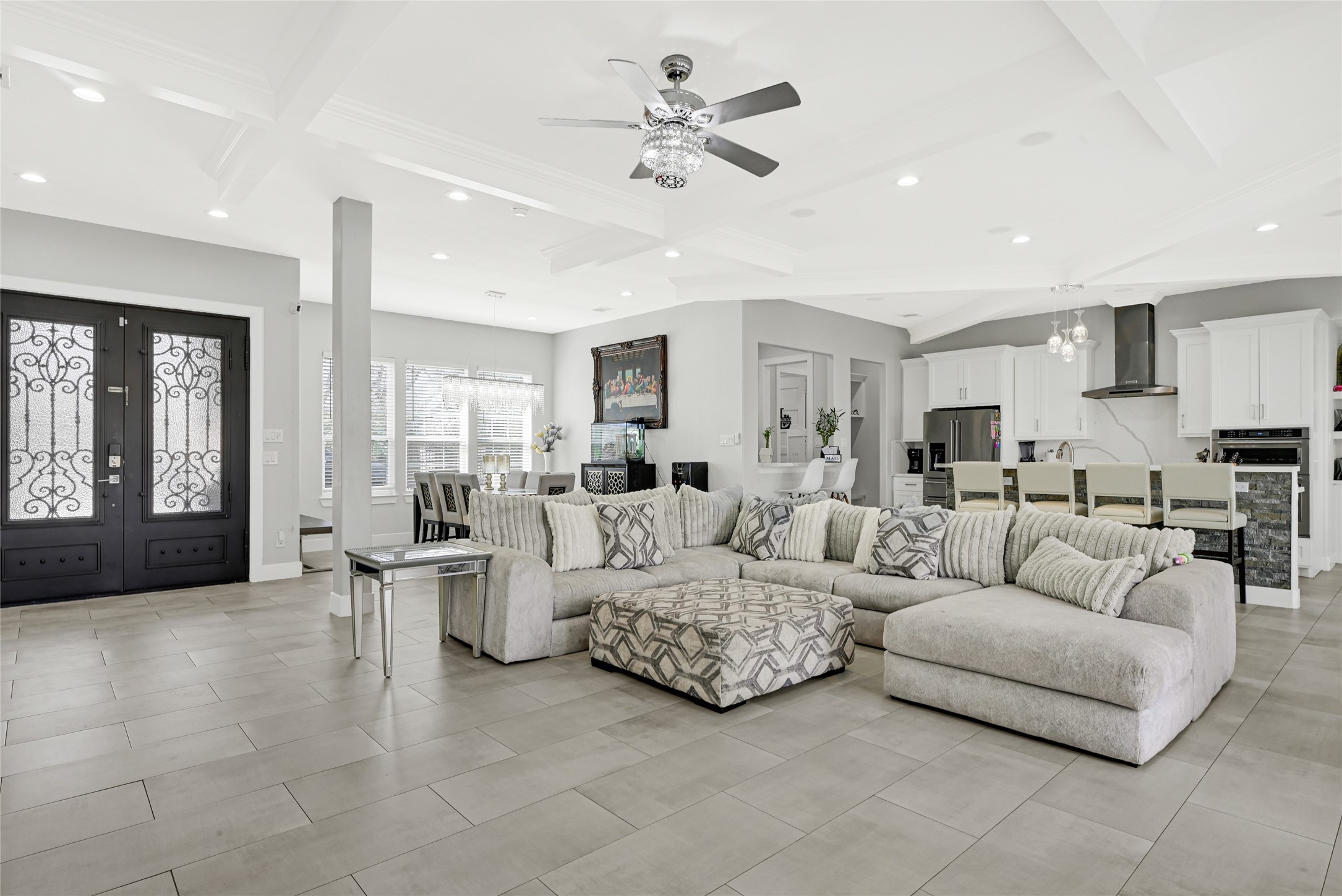 4821 1st Street Houston, TX 77504 - Photo 3 of 48 a living room with furniture and a large window