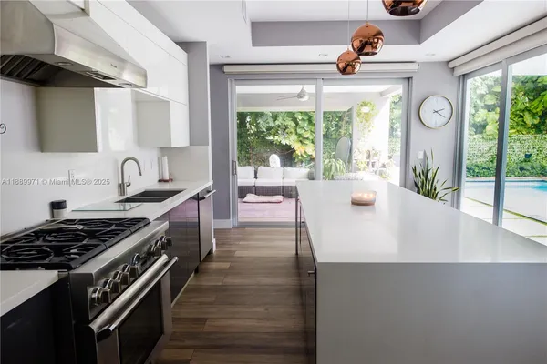 $18,500 | South Miami, Miami, FL 33143