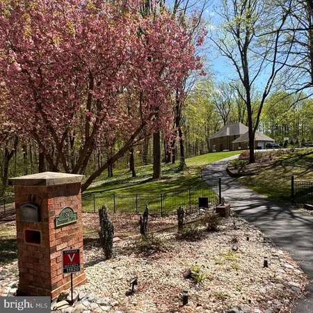 $900,000 | 11820 Cedarwood Drive, Dunkirk, MD 20754