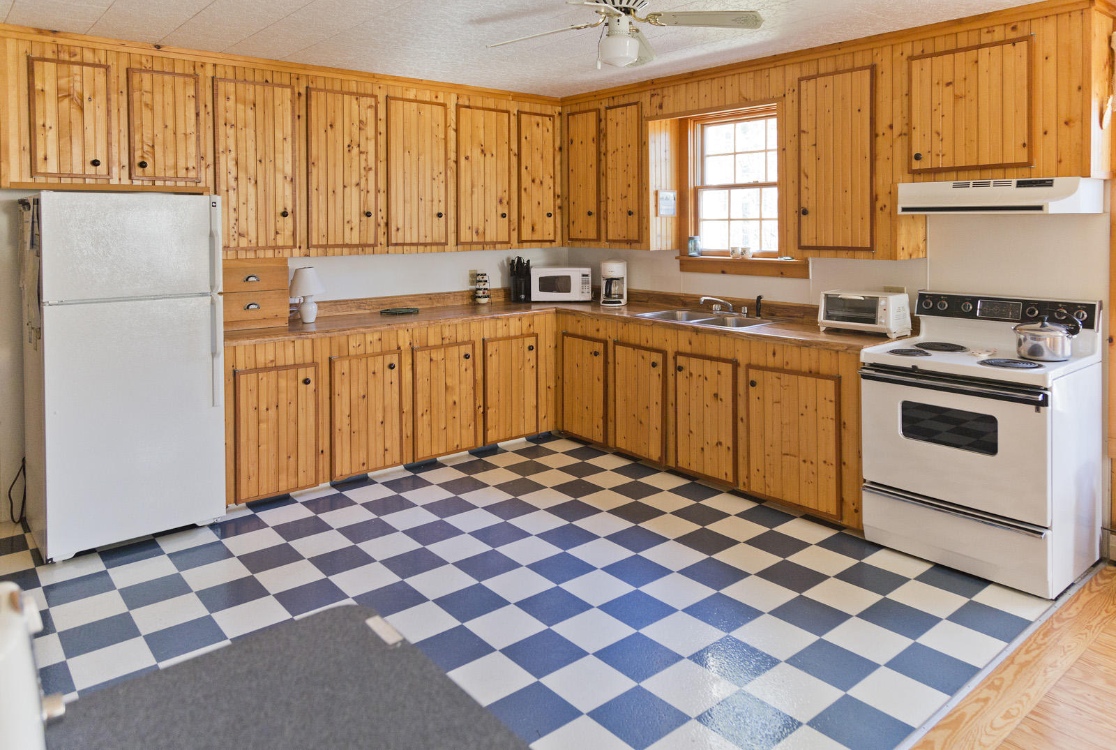 11 Weir Road Bernard, ME 04612 - Photo 7 of 14 7