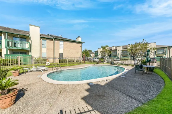 $850 | 1516 Bay Area Boulevard, Unit F16, Houston, TX 77058