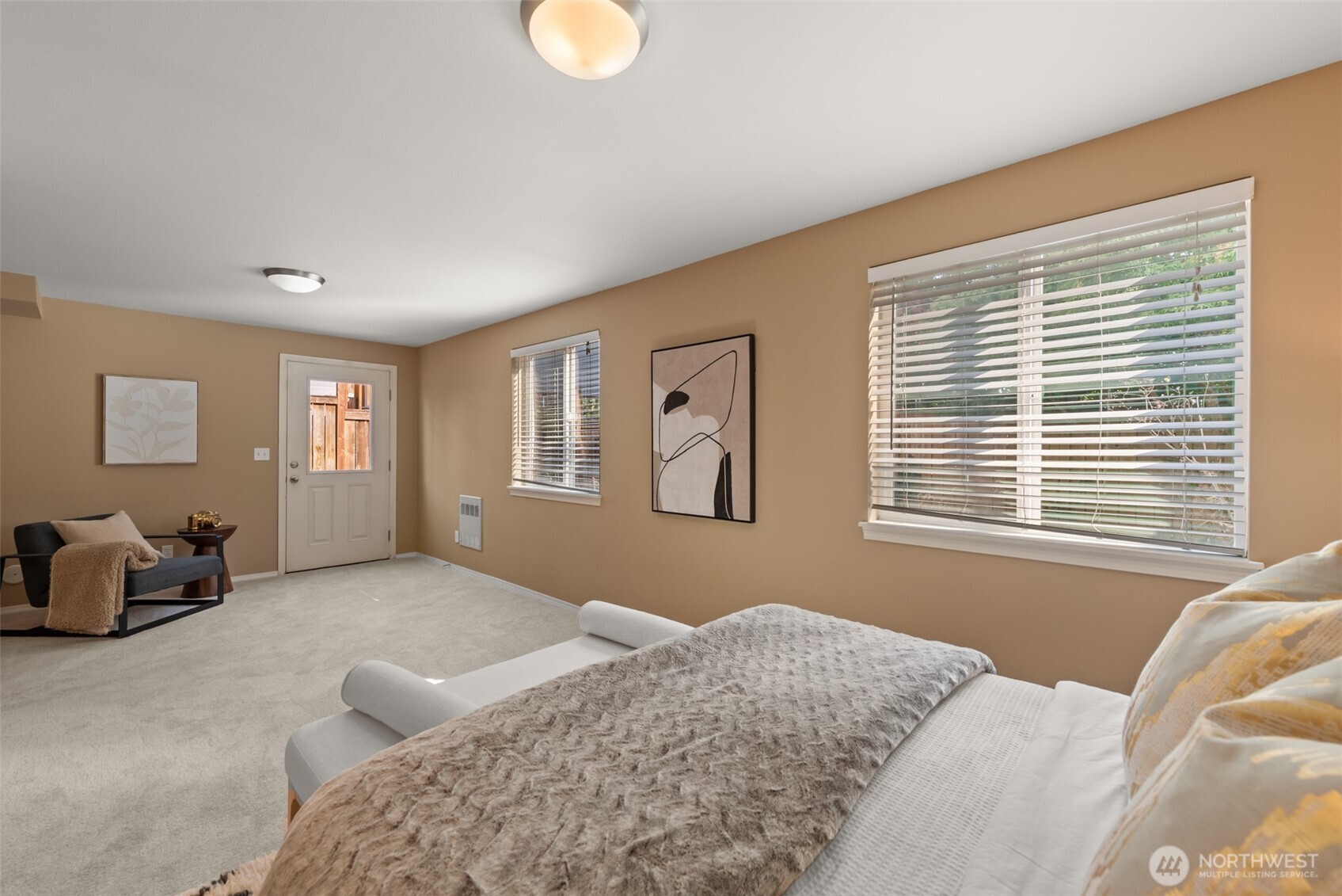 10134 Holman Road Northwest, Unit B Seattle, WA 98133 - Photo 12 of 25