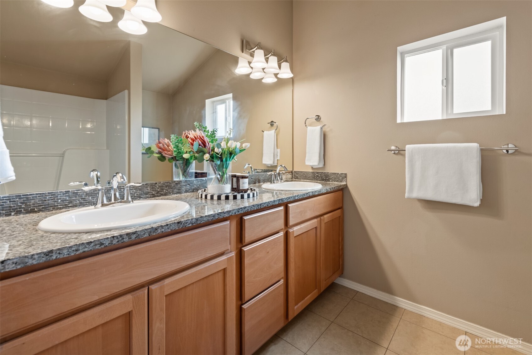 10134 Holman Road Northwest, Unit B Seattle, WA 98133 - Photo 16 of 25