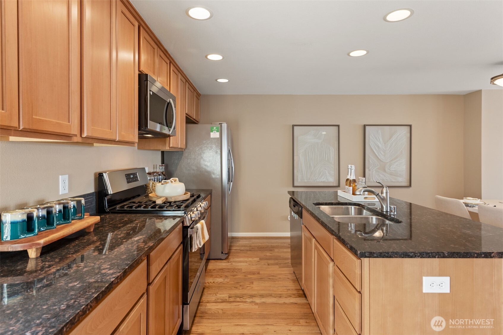 10134 Holman Road Northwest, Unit B Seattle, WA 98133 - Photo 7 of 25