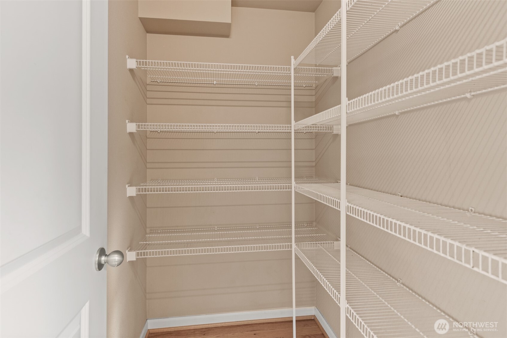 10134 Holman Road Northwest, Unit B Seattle, WA 98133 - Photo 9 of 25