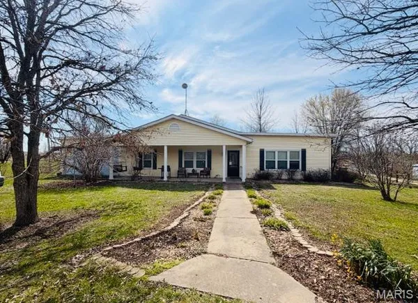 $315,000 | 329 Lakeview Road, Old Monroe, MO 63369