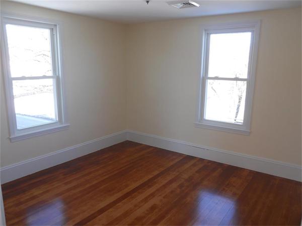 353 Howe Street Methuen, MA 01844 - Photo 13 of 21 Gallery Image 13