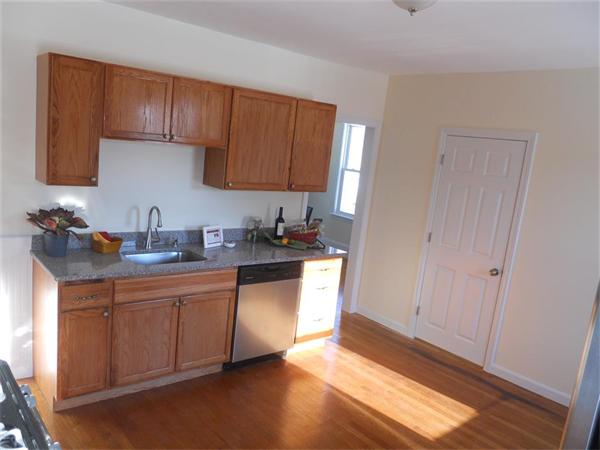 353 Howe Street Methuen, MA 01844 - Photo 4 of 21 Gallery Image 4