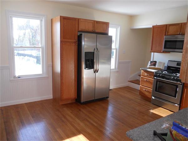 353 Howe Street Methuen, MA 01844 - Photo 5 of 21 Gallery Image 5