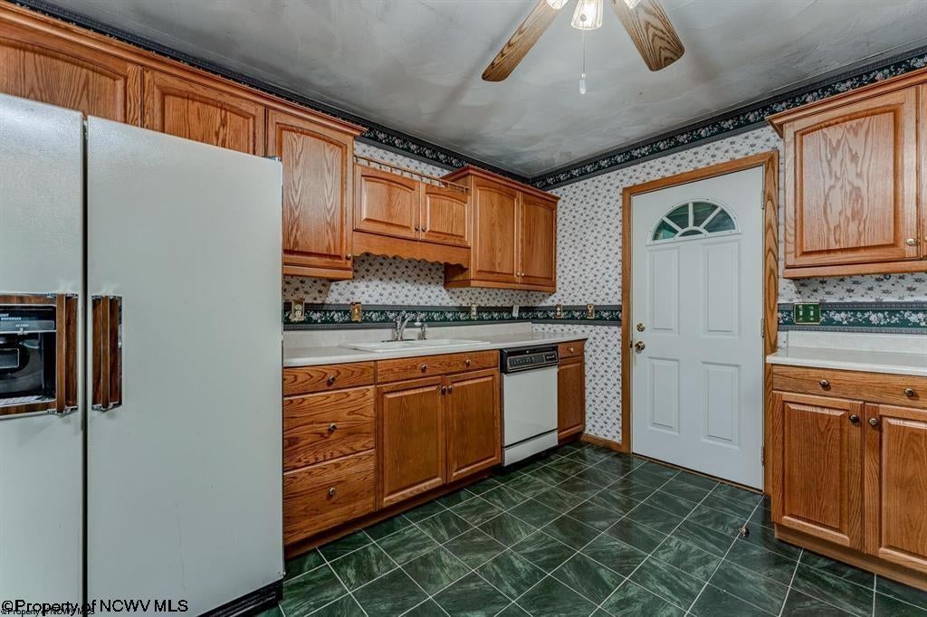179 Lawless Road Morgantown, WV 26501 - Photo 10 of 26 Gallery Image 10
