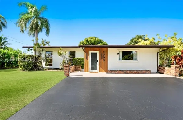 $649,500 | 1905 Northwest 62nd Terrace, Margate, FL 33063