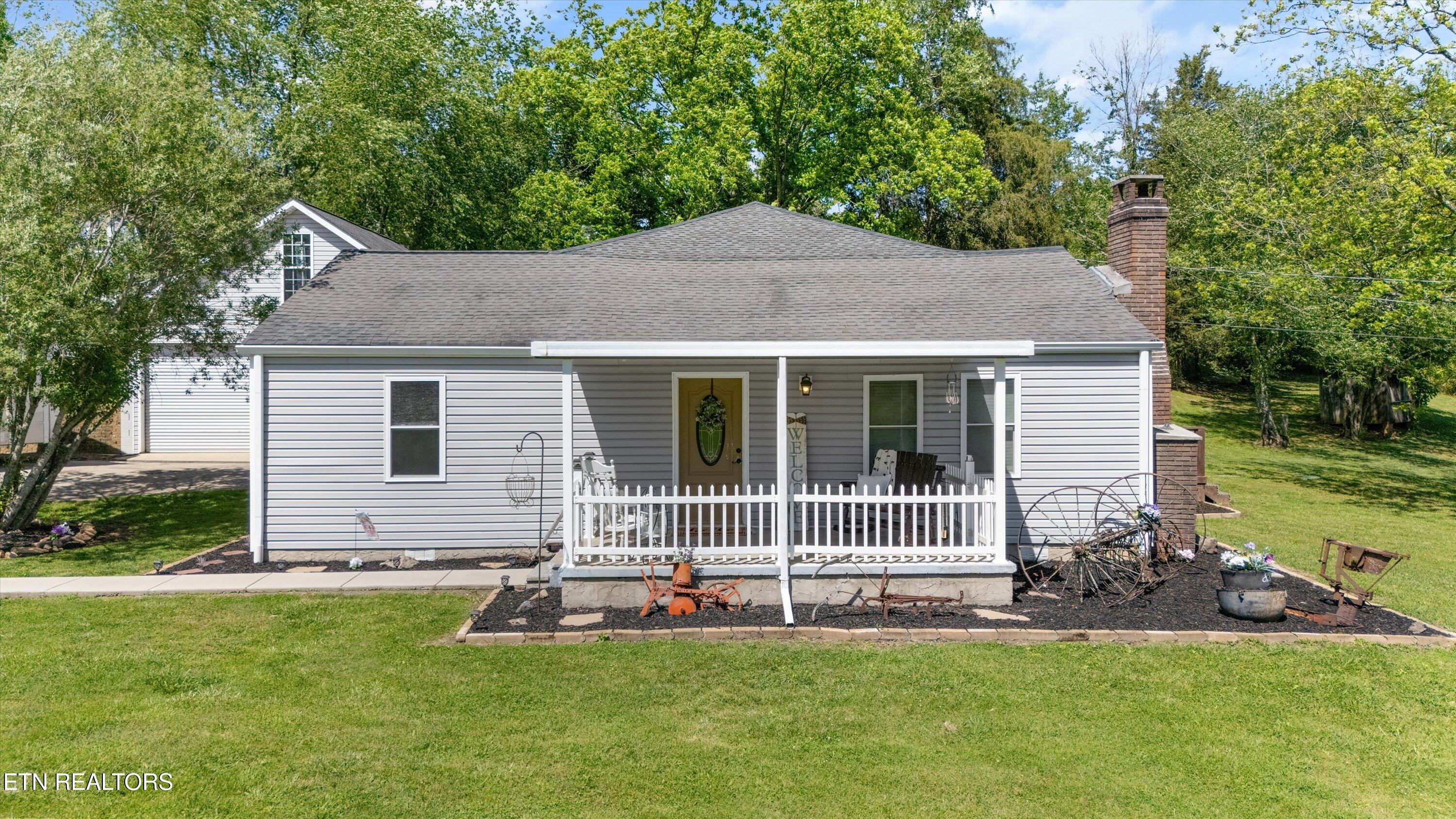 823 Reed Drive Powell, TN 37849 - Photo 2 of 50 01-823 Reed Dr-40