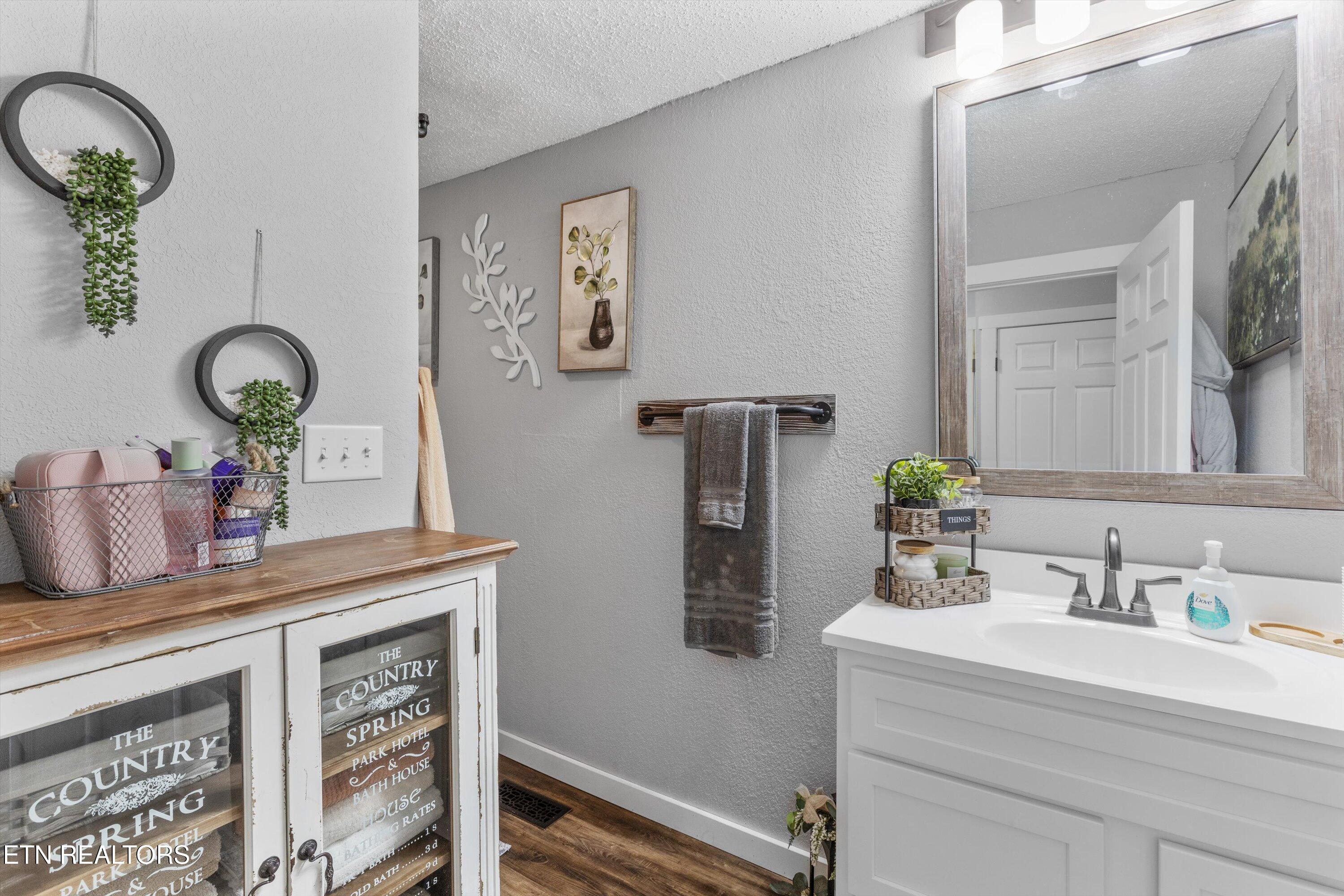 823 Reed Drive Powell, TN 37849 - Photo 21 of 50 21-823 Reed Dr-14