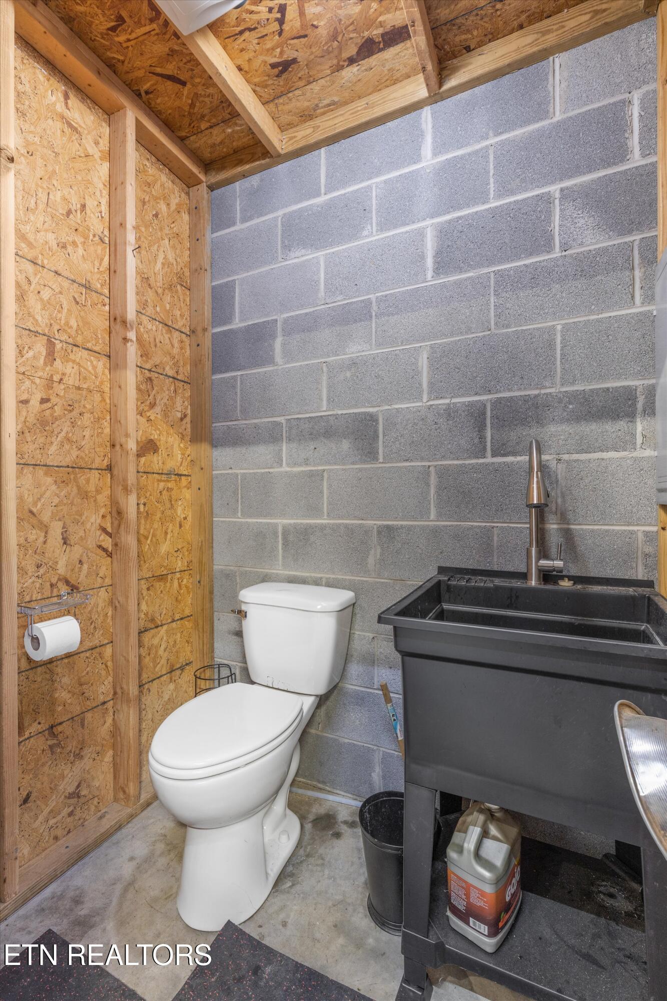 823 Reed Drive Powell, TN 37849 - Photo 30 of 50 30-823 Reed Dr-23