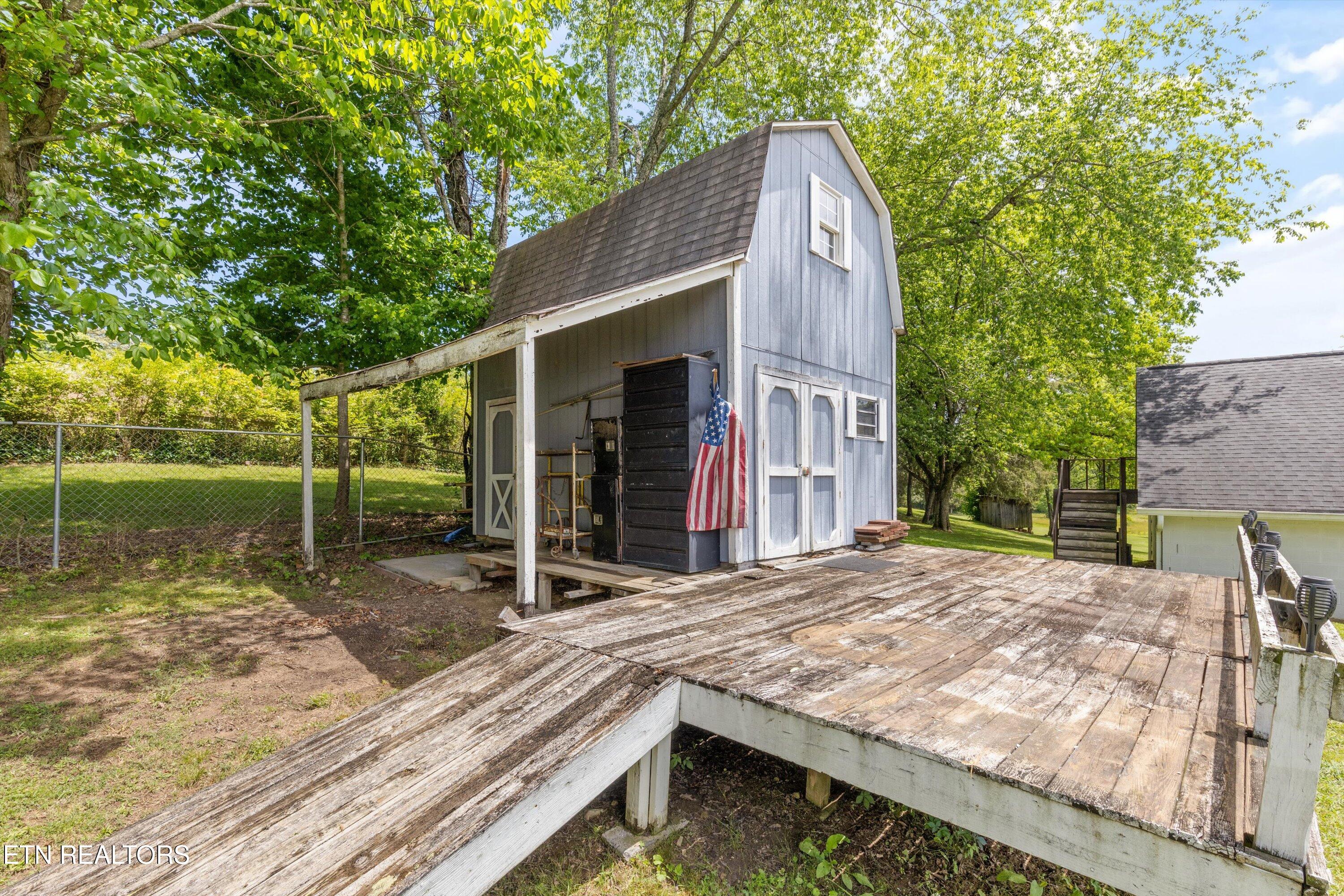 823 Reed Drive Powell, TN 37849 - Photo 39 of 50 39-823 Reed Dr-25