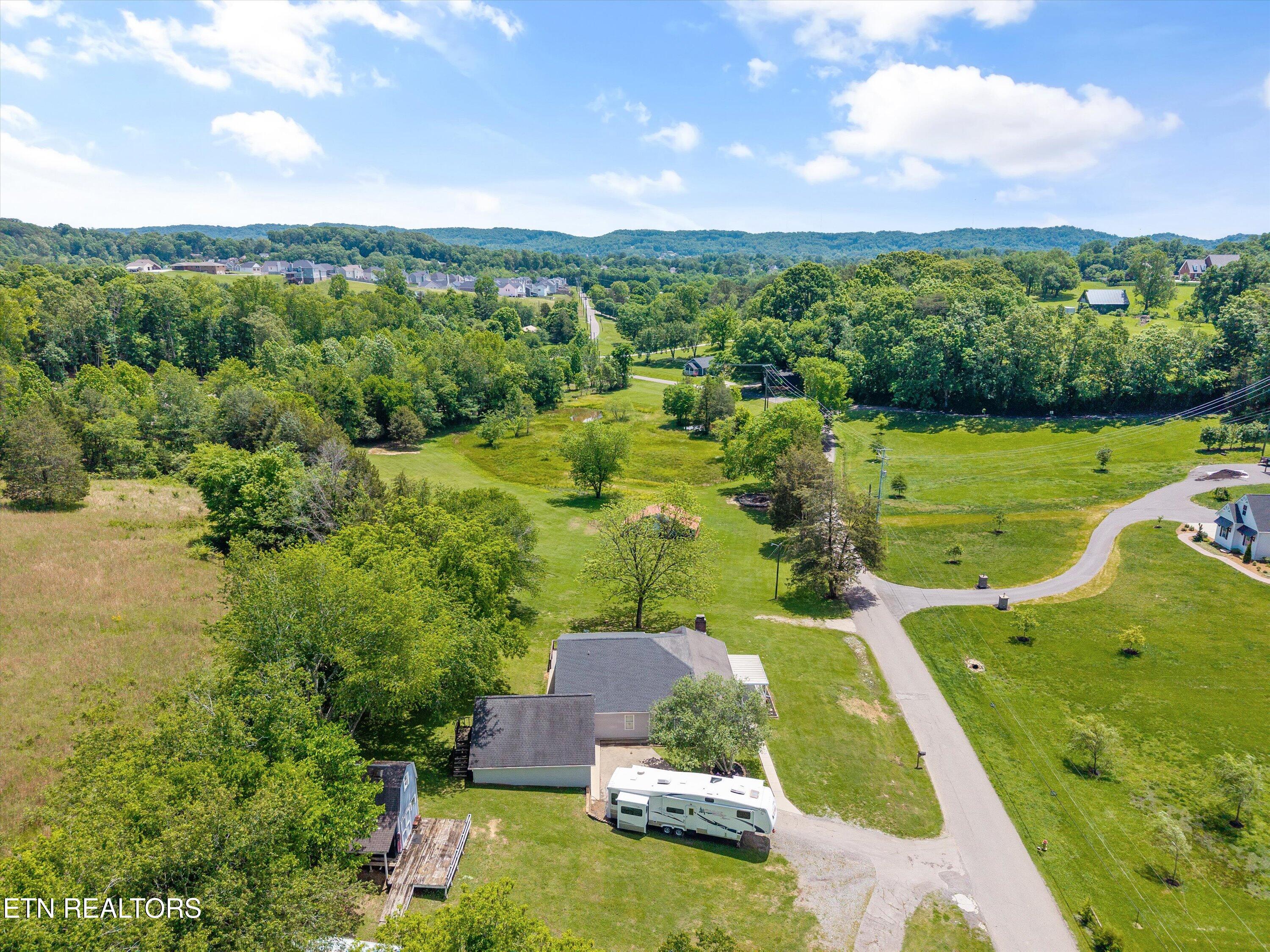 823 Reed Drive Powell, TN 37849 - Photo 44 of 50 44-823 Reed Dr-45