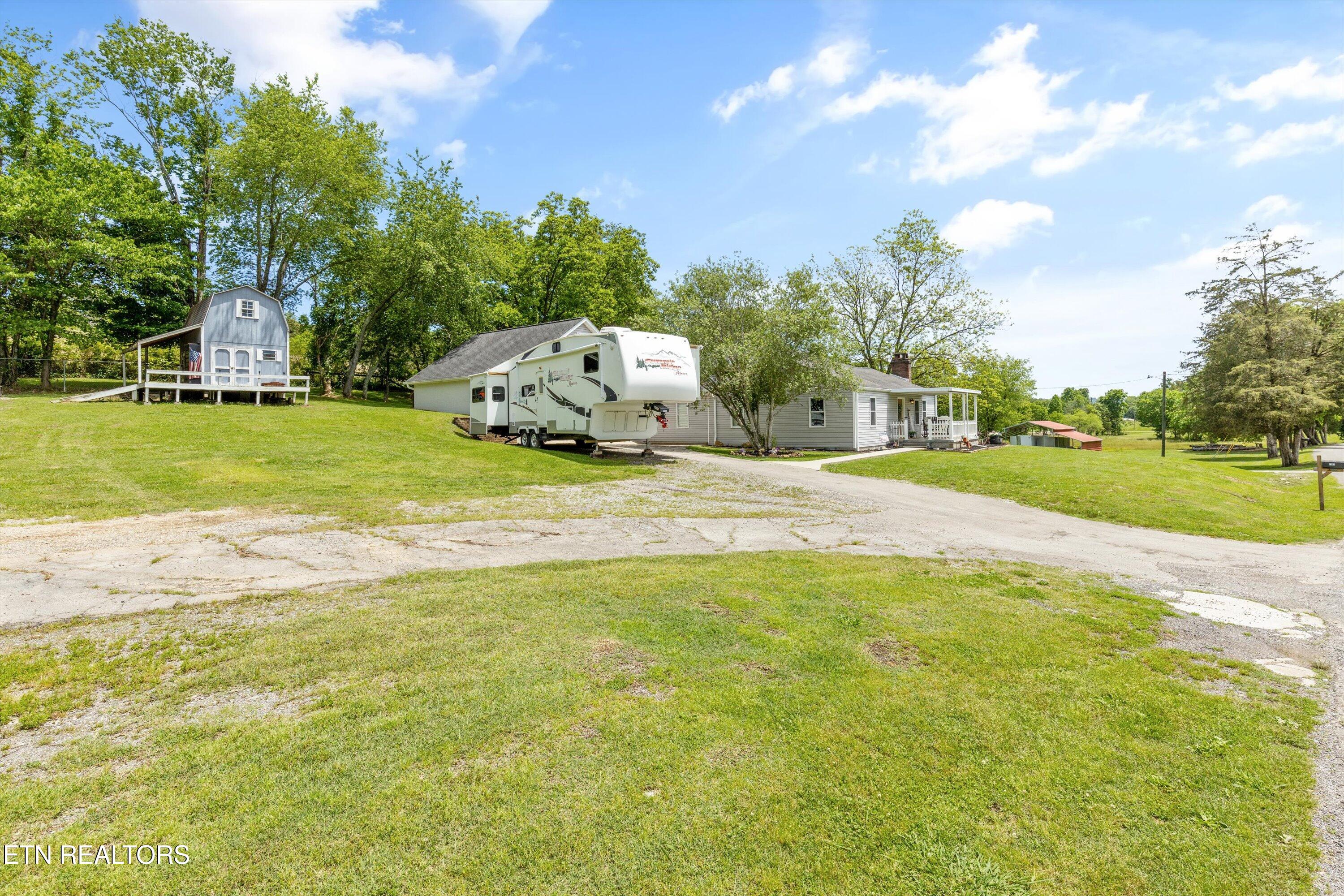 823 Reed Drive Powell, TN 37849 - Photo 5 of 50 05-823 Reed Dr-39