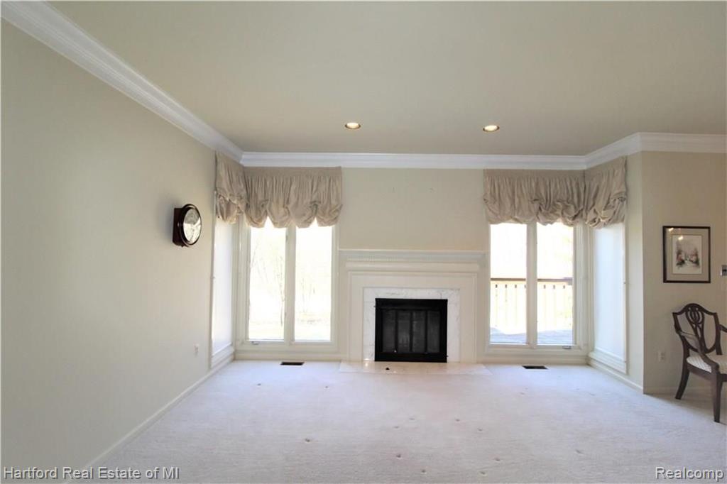36902 Valley Ridge Drive Farmington Hills, MI 48331 - Photo 4 of 23