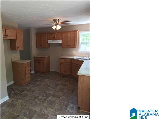 224 Pilgreen Road Leeds, AL 35094 - Photo 10 of 27