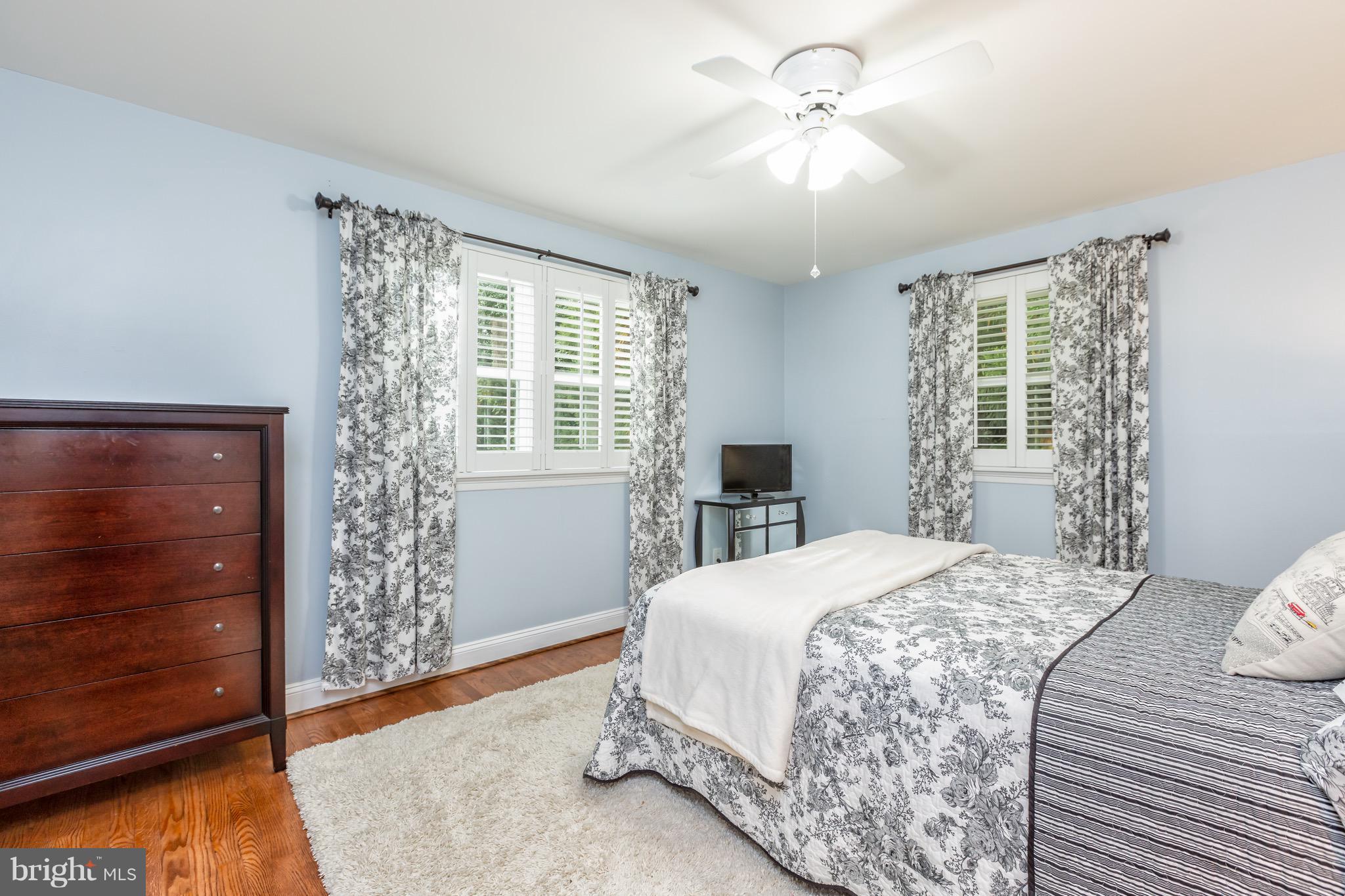 7403 Jervis Street Springfield, VA 22151 - Photo 17 of 27 Sunny Master Bedroom