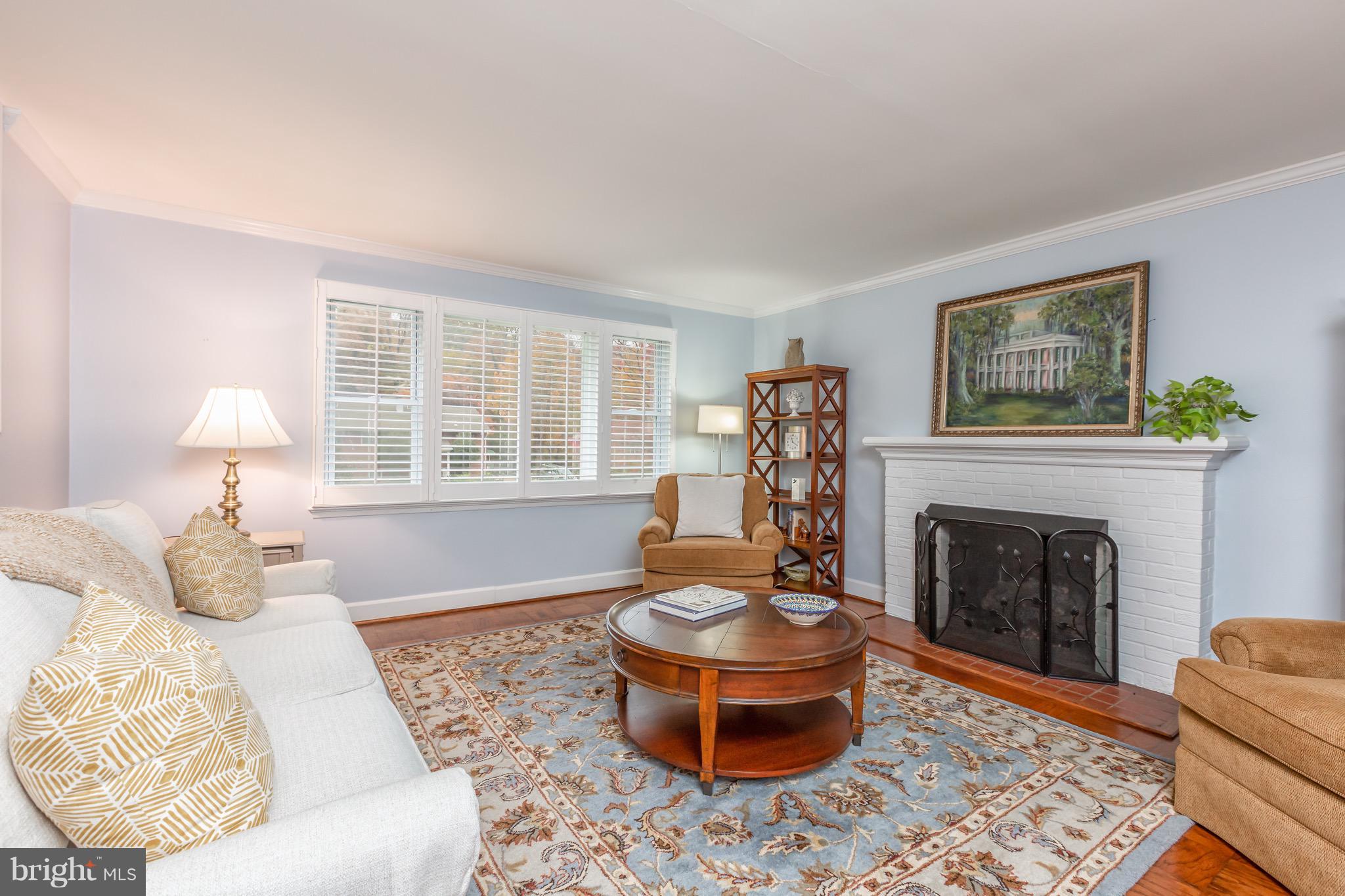 7403 Jervis Street Springfield, VA 22151 - Photo 3 of 27 Sun Filled Living Room