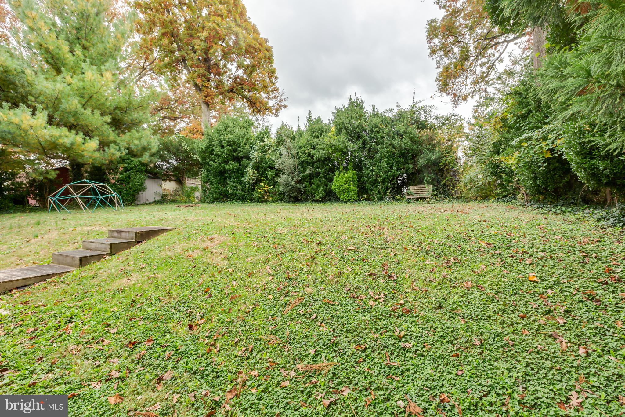 7403 Jervis Street Springfield, VA 22151 - Photo 24 of 27 Large Backyard