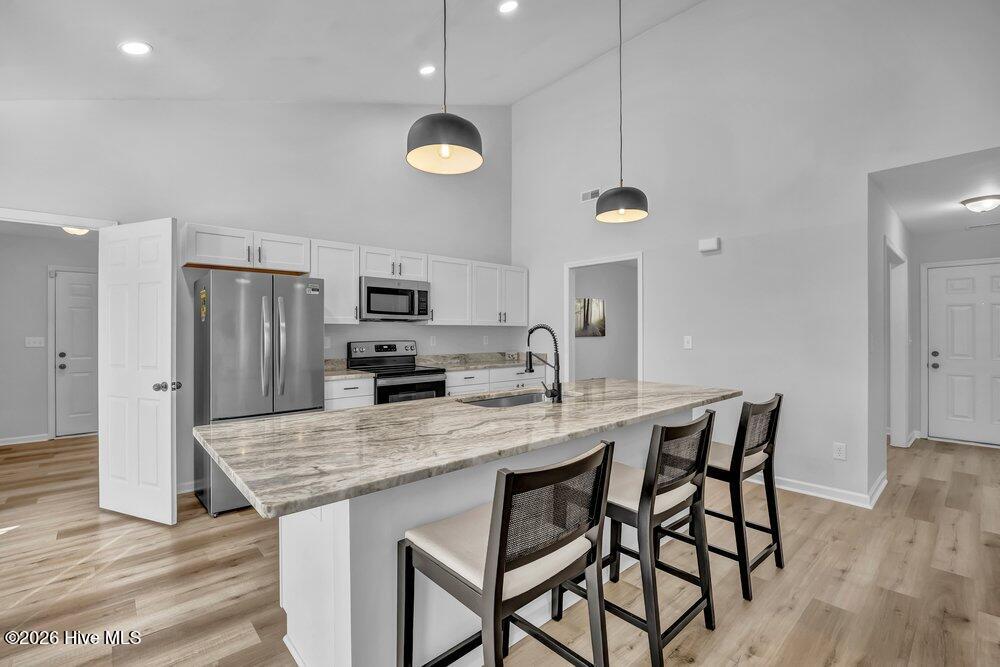 5200 Woods Edge Road Wilmington, NC 28409 - Photo 8 of 39 Kitchen