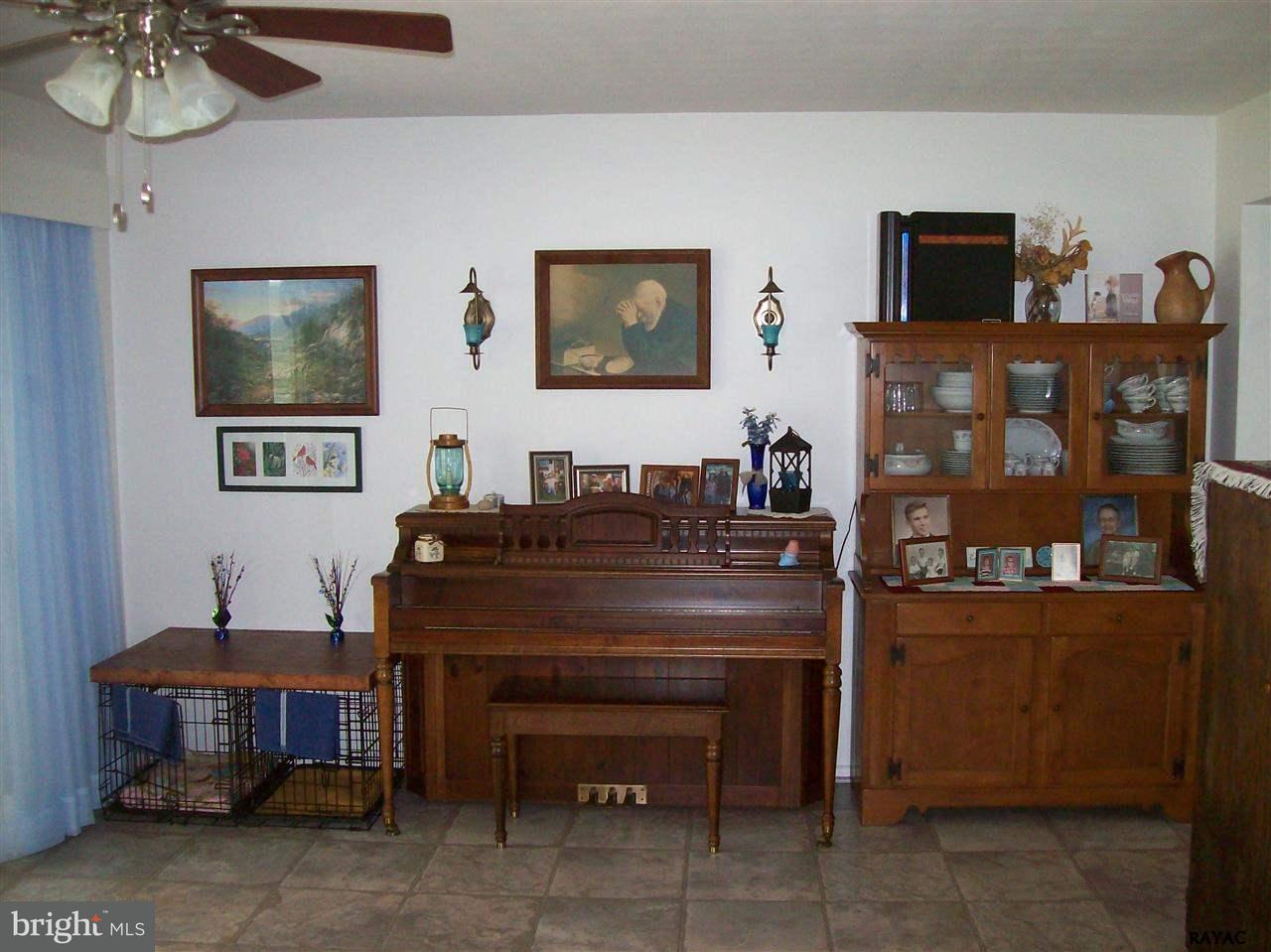 4168 Trowbridge Road York, PA 17402 - Photo 12 of 32 Gallery Image 12