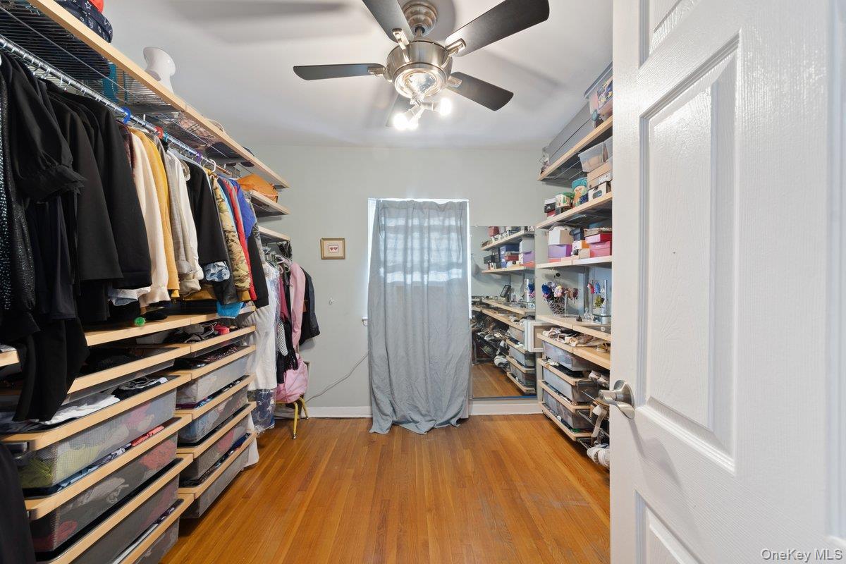 902 Dean Avenue Bronx, NY 10465 - Photo 18 of 40 a view of a room with gym equipment