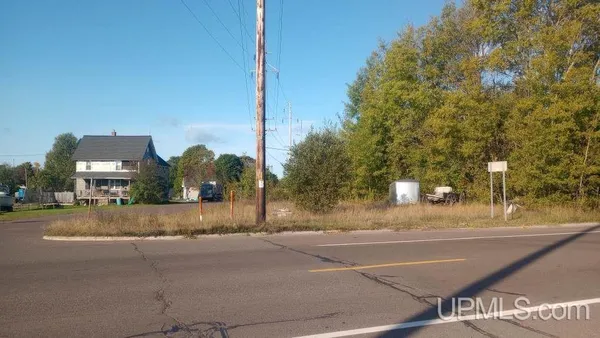 $17,000 | 727 Lake Linden Avenue, Calumet, MI 49913