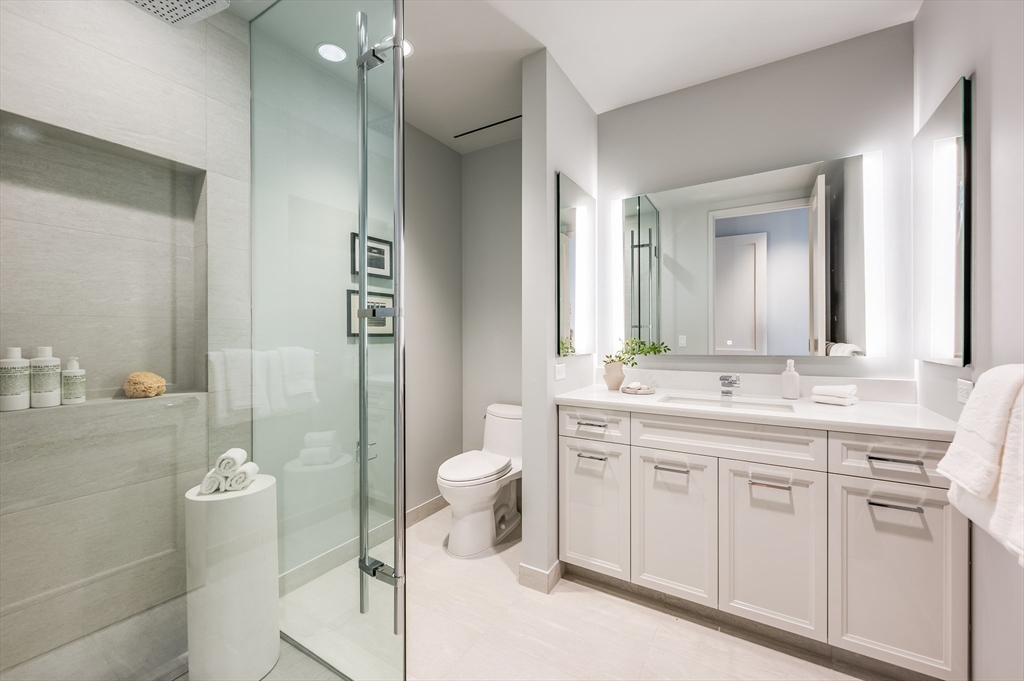 1 Dalton Street, Unit 5401 Boston, MA 02115 - Photo 17 of 25