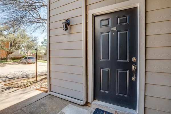 $159,000 | 2101 Count Fleet Drive, Unit 502, Arlington, TX 76011
