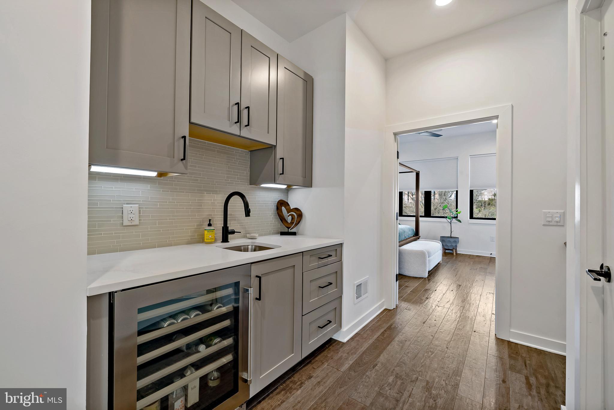 4539 Riverside Way Philadelphia, PA 19127 - Photo 16 of 24