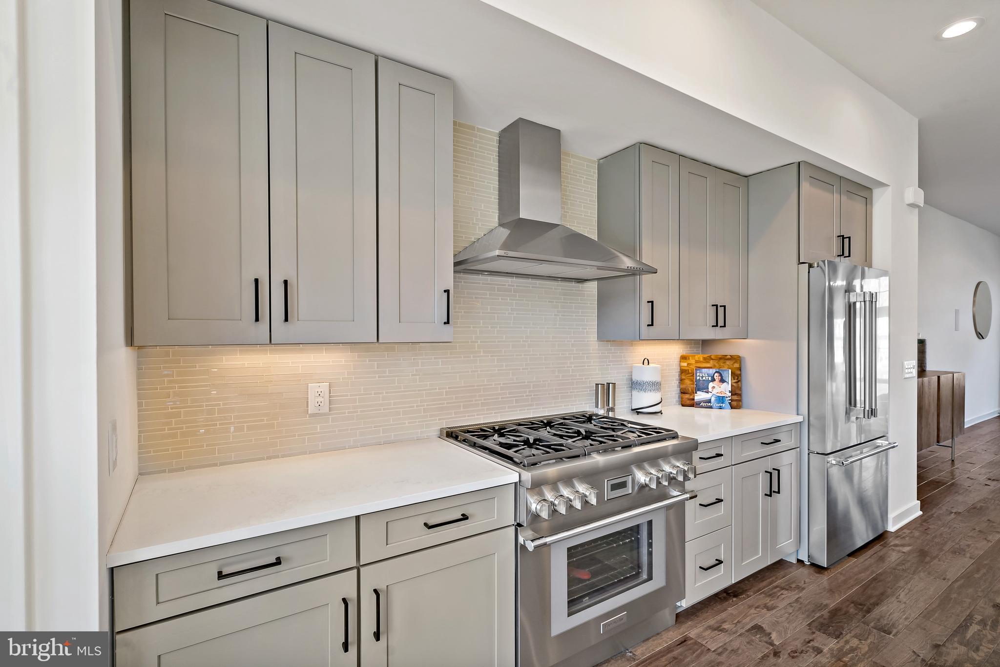 4539 Riverside Way Philadelphia, PA 19127 - Photo 6 of 24