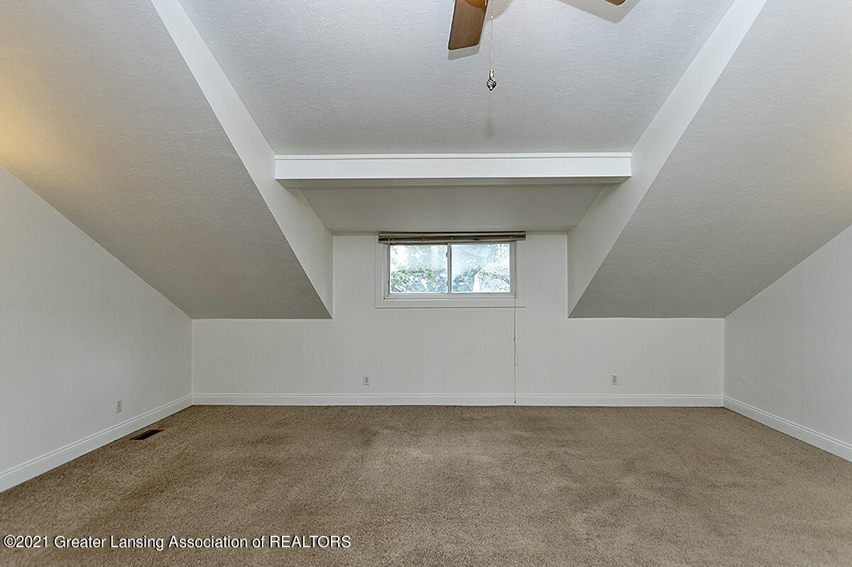 2327 Kensington Road Lansing, MI 48910 - Photo 16 of 21 16