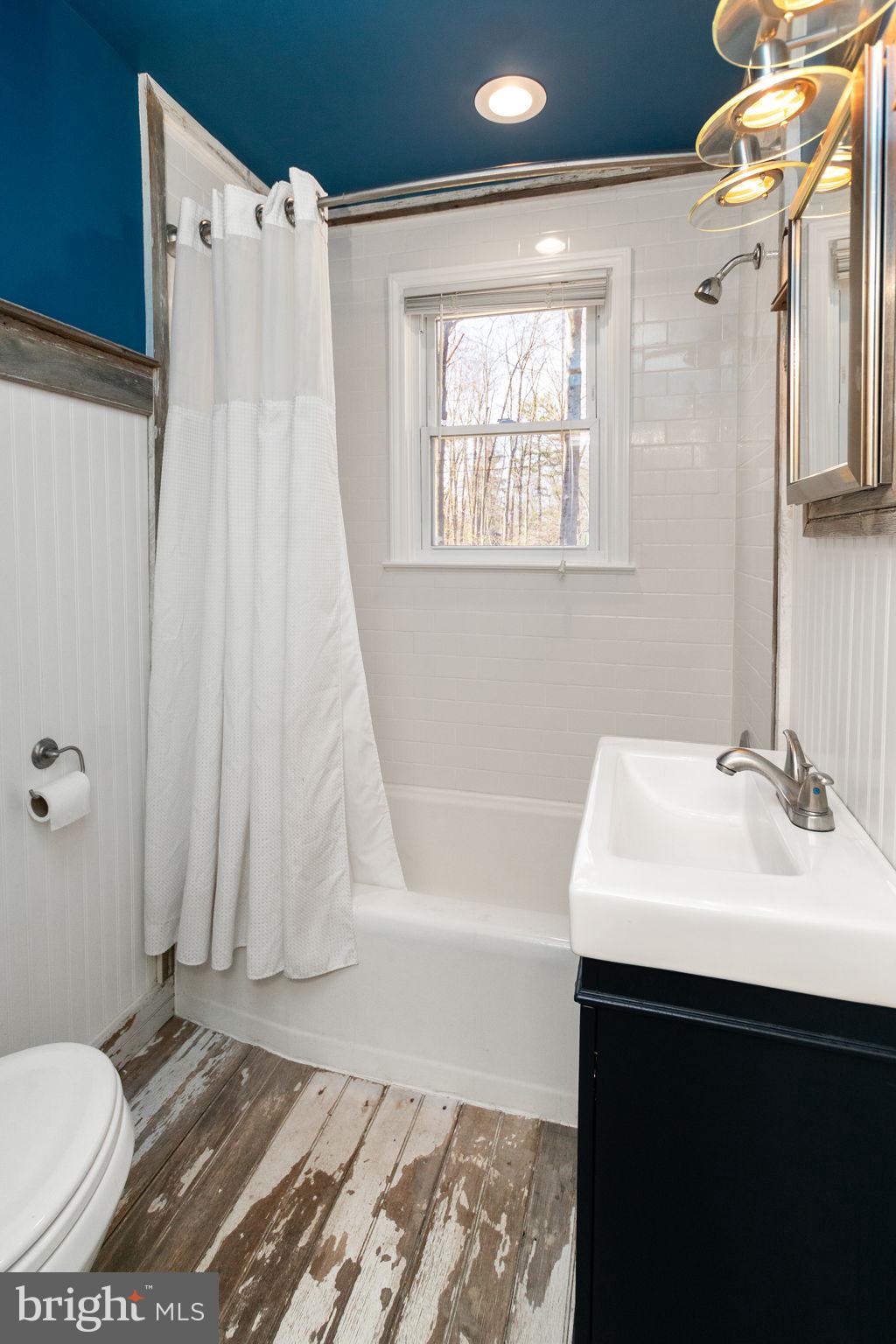 4870 Harrison Road Doylestown, PA 18902 - Photo 34 of 46 1st Floor Full Bathroom