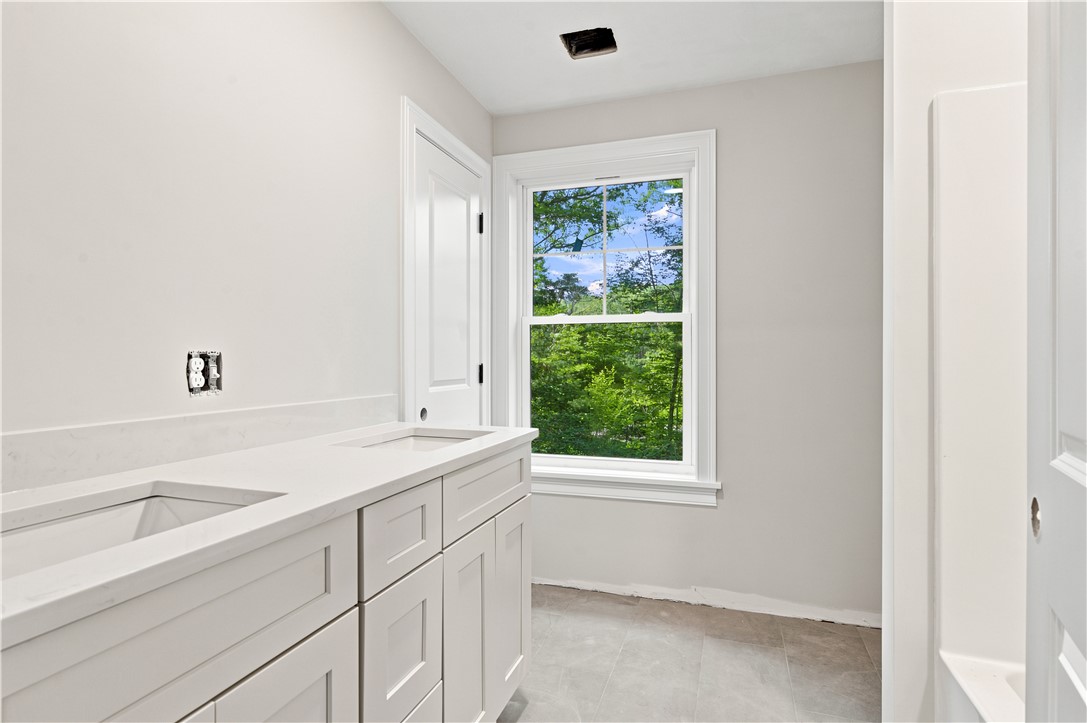 172 Pine Swamp Road Cumberland, RI 02864 - Photo 13 of 39 Gallery Image 13