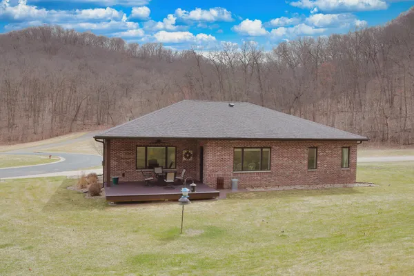 $637,500 | 2760 Oakhurst Drive, Lake City, MN 55041