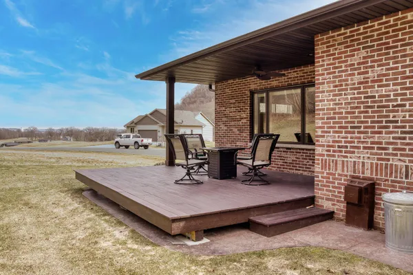 $637,500 | 2760 Oakhurst Drive, Lake City, MN 55041