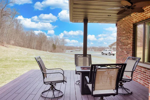 $637,500 | 2760 Oakhurst Drive, Lake City, MN 55041