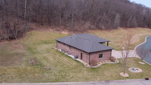 $637,500 | 2760 Oakhurst Drive, Lake City, MN 55041