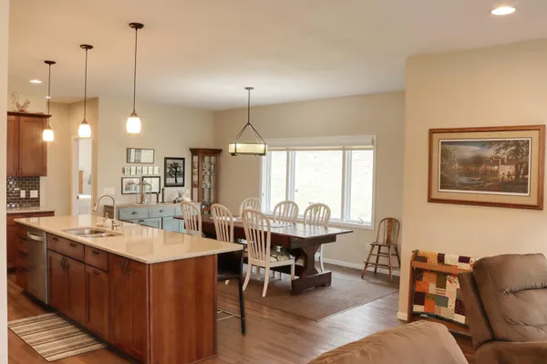 $637,500 | 2760 Oakhurst Drive, Lake City, MN 55041