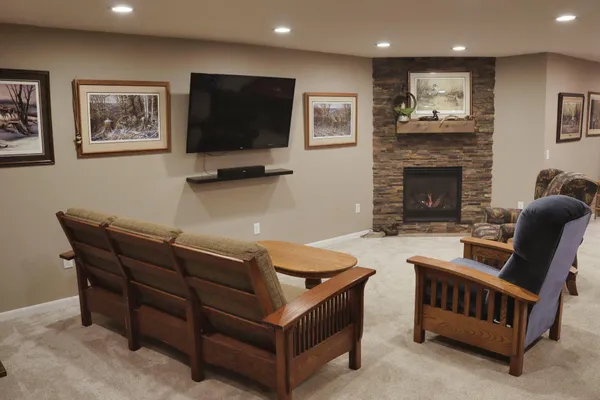 $637,500 | 2760 Oakhurst Drive, Lake City, MN 55041