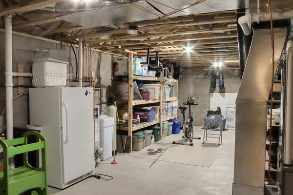 $637,500 | 2760 Oakhurst Drive, Lake City, MN 55041